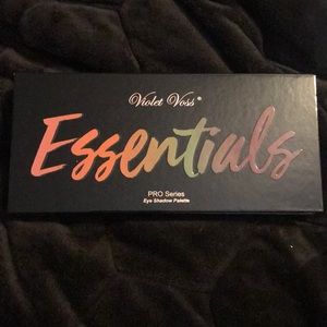Violet Voss Essentials Eye Shadow Palette